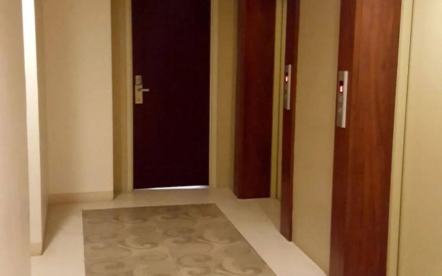 M Suites Hotel