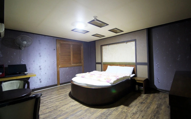Naias Motel Gupo Busan