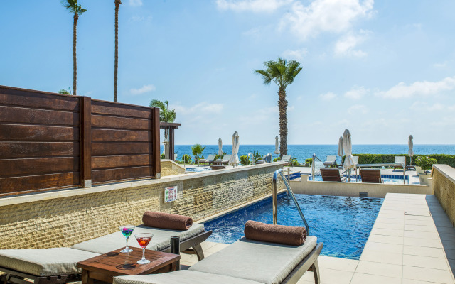 Alexander The Great Beach Hotel