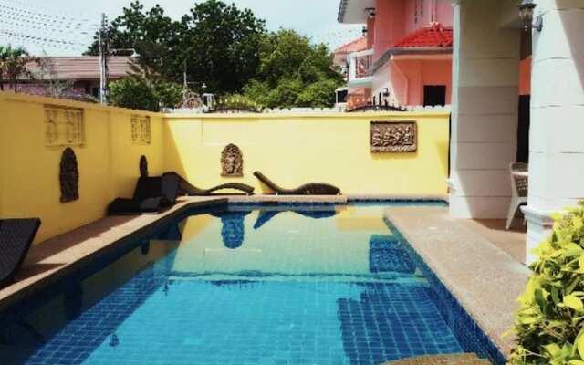 4 Bedroom Villa Walking Street 15 Min Ride Away