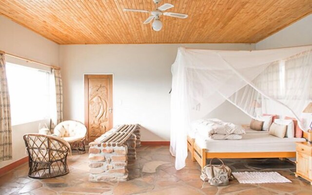 Toko Kamanjab Lodge & Safari