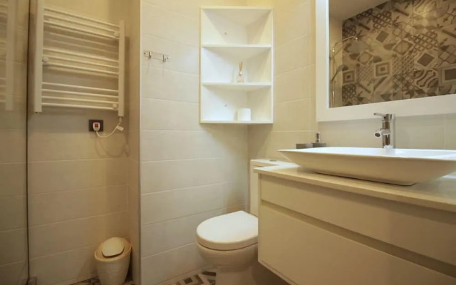 KNJZ Seaview Apartment