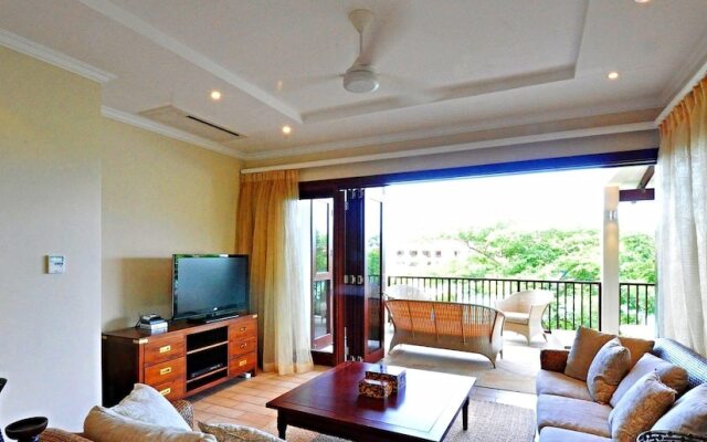 Eden Island, Beach front, Luxury, 3 Bed Ensuite, WiFi