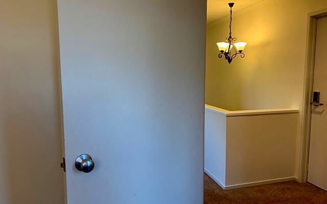 Albany Oteha Home-BnB