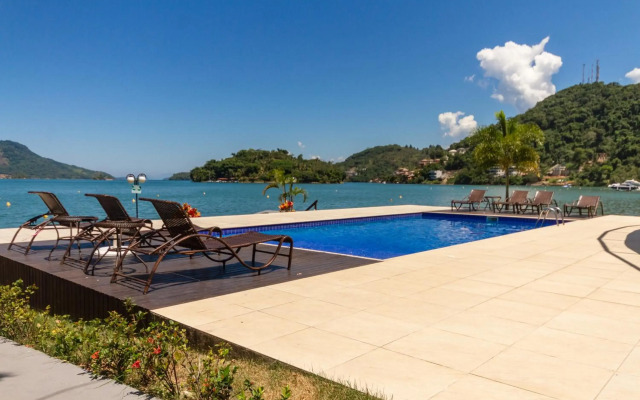 Venha curtir essa maravilha! Frente para o mar!