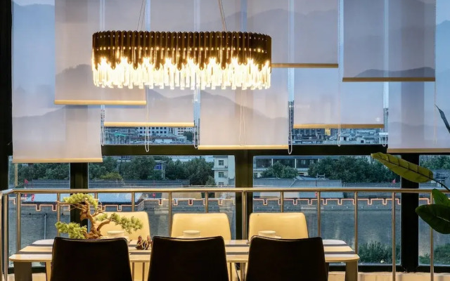 Xi'an City Center View Apartment