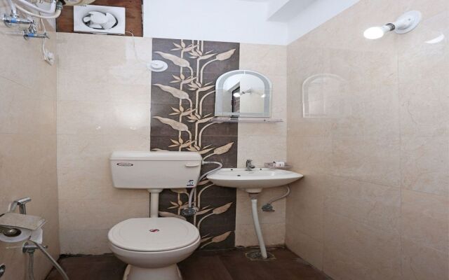OYO 10137 Hotel Vaishnavi