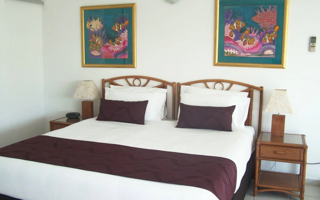 Roydon Beachfront Apartments