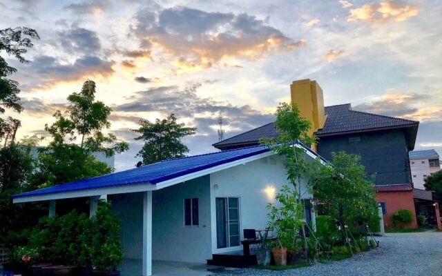HomeMi House Homestay