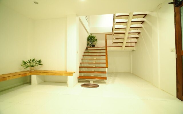 Wee Hostel