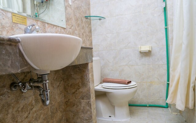 2BR Apartment with Private Bathtub at Galeri Ciumbuleuit 1