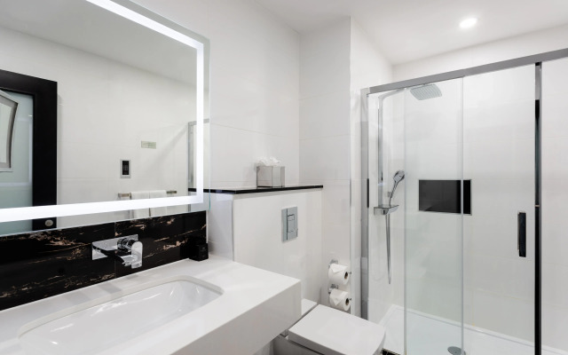 Montcalm Royal London House, London City