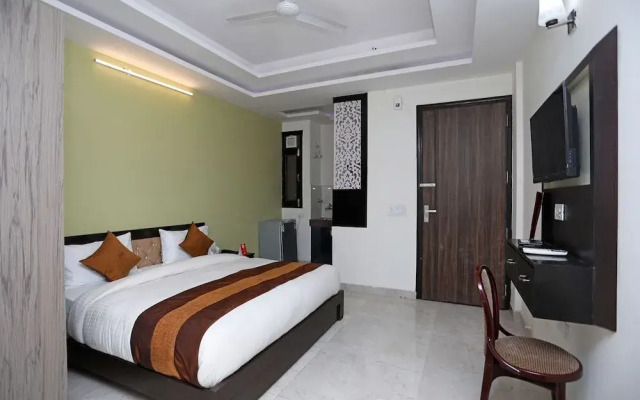 OYO 10581 Platinum Residency