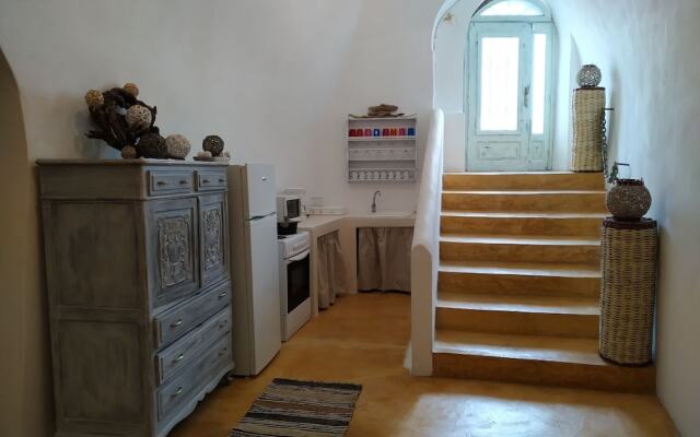 The Grand Cave House