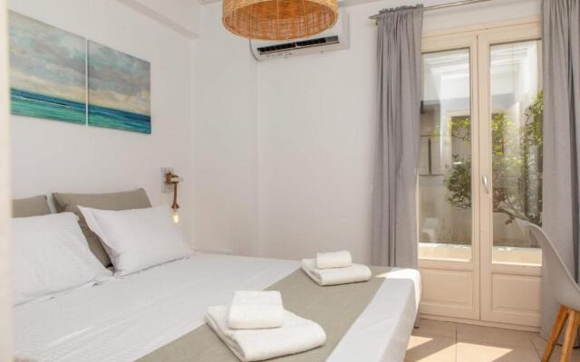 Sorokos Suite 8