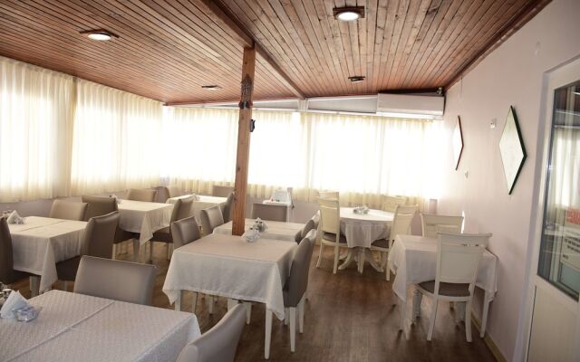 Burhaniye Merkez Otel