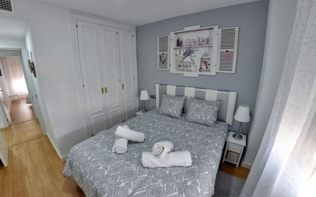 Apartamentos Vela y Serna - WONDERSTAYS