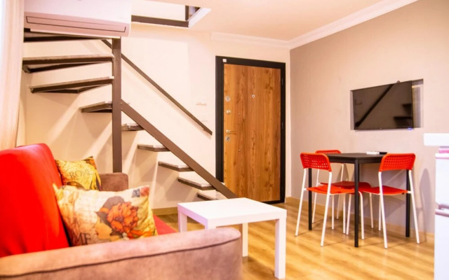 Colorful Apartment Near Kulturpark Izmir