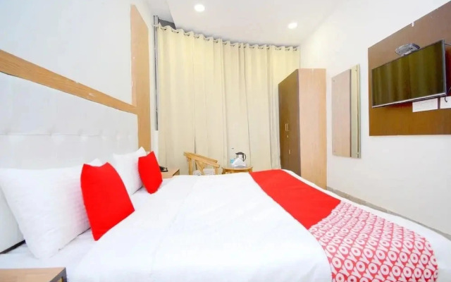 Hotel Lazeeno Classic by OYO