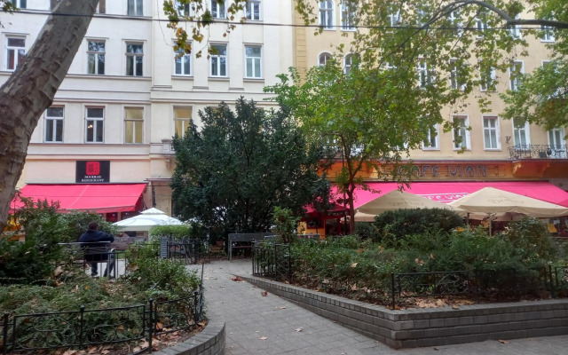 Hi-Bp Liszt Ferenc square Studio apartment