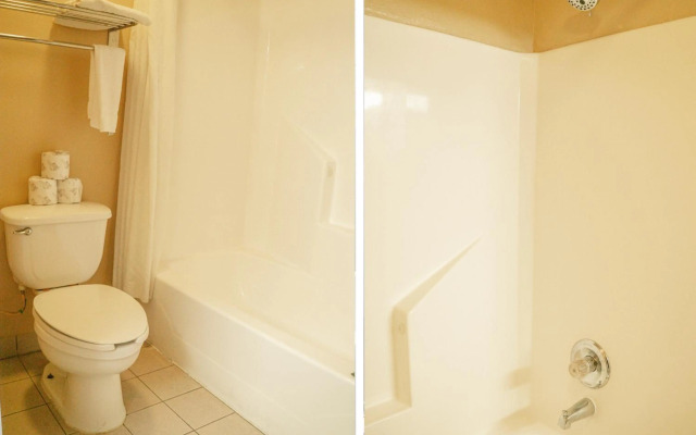 Capital O Fairway Inn - Baytown La Porte TX