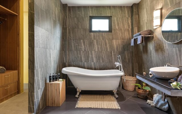 Tropical Tranquility Three Bedroom Private Pool Villa Baan Putahracsa
