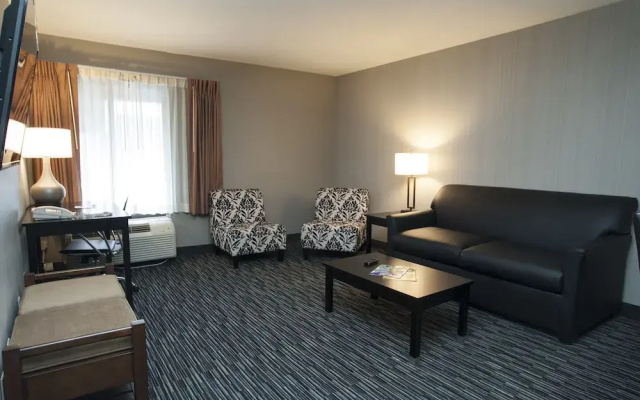 Clarion Inn & Suites Springfield