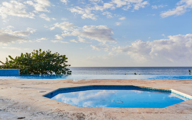 Luxury Penthouse Hispaniola Beach