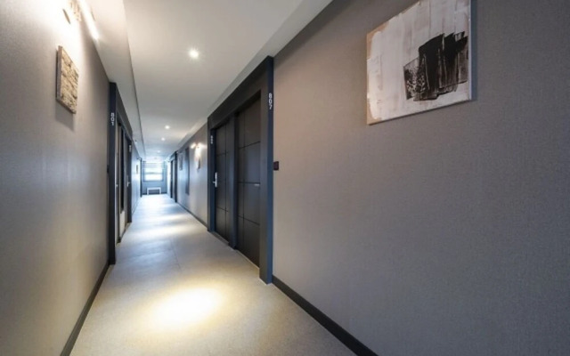 Knox Hotel