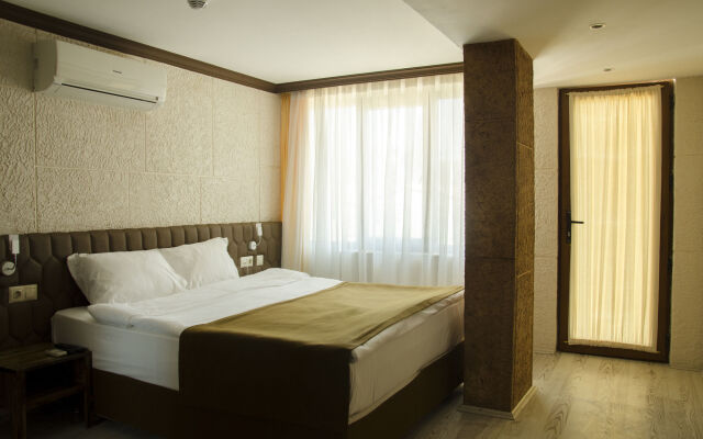 Patron Hotel