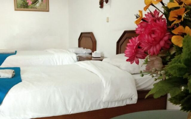 Hotel Sanashtri