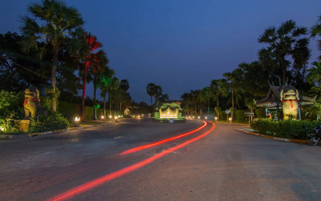 Palace Residence & Villa