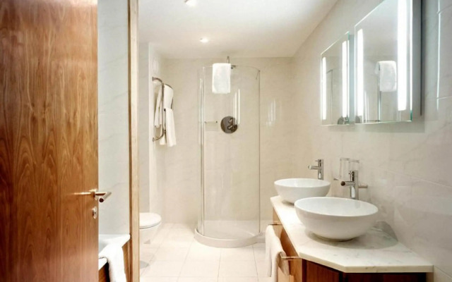 The Manor West Hotel & Leisure Club