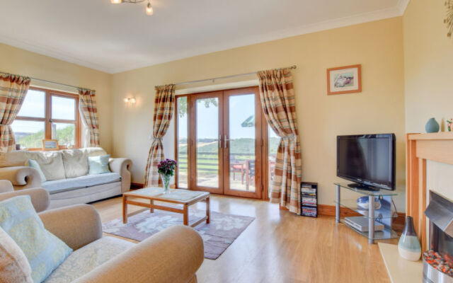 Holiday Home Dinas y Gadair