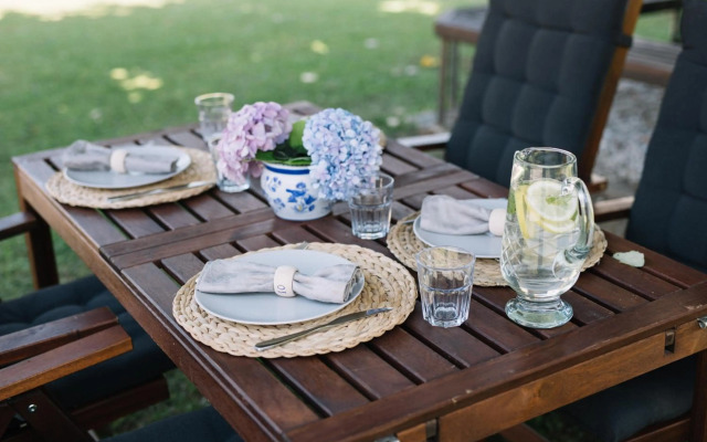 Linden Tree House A and B