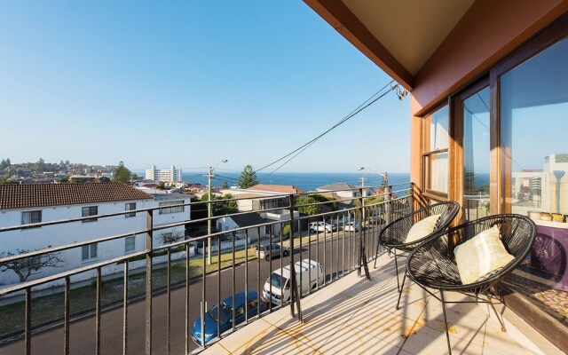 Stunning East Suburb Coastal Home H373