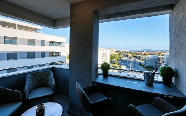 Penthouse Luxury Suite