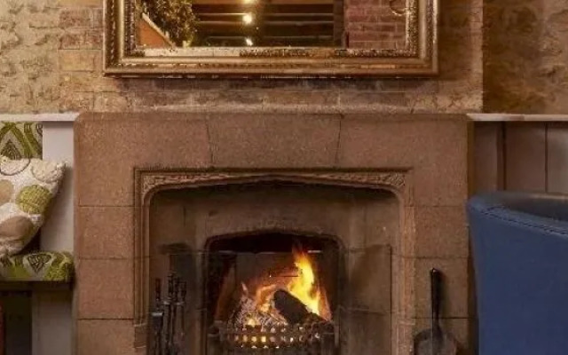 Greyhound Inn