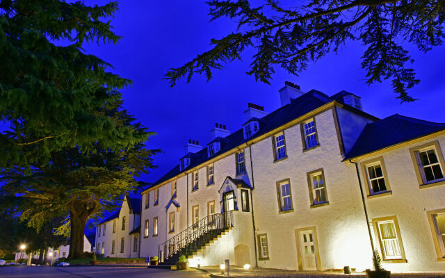 Moness Resort