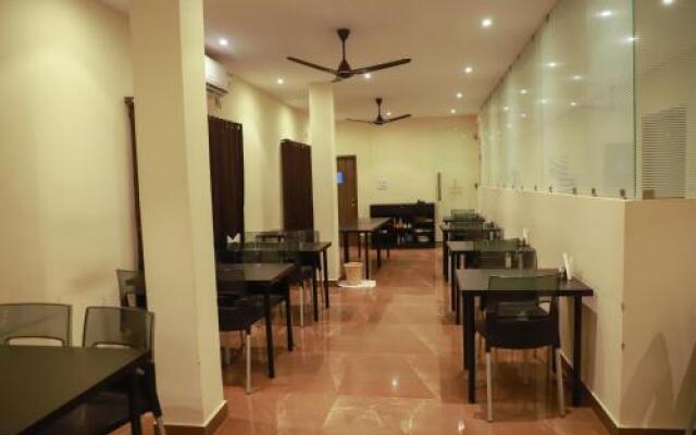 Comfort Hotel by OYO Rooms