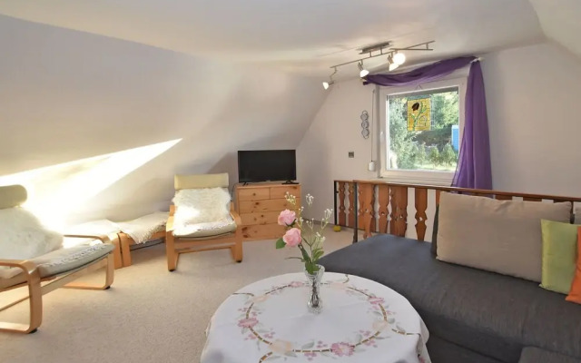 Modern Holiday Home in GÃ¼ntersberge With Fish Pond