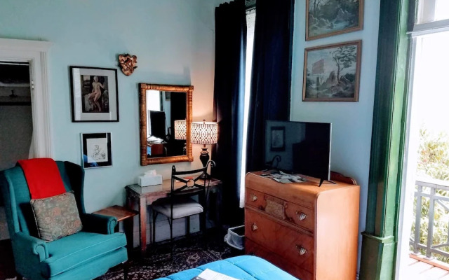 1812 Overture B&B