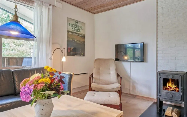 6 Person Holiday Home in Aakirkeby