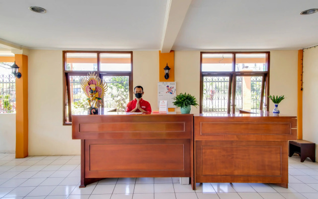 Penginapan Christina by OYO Rooms