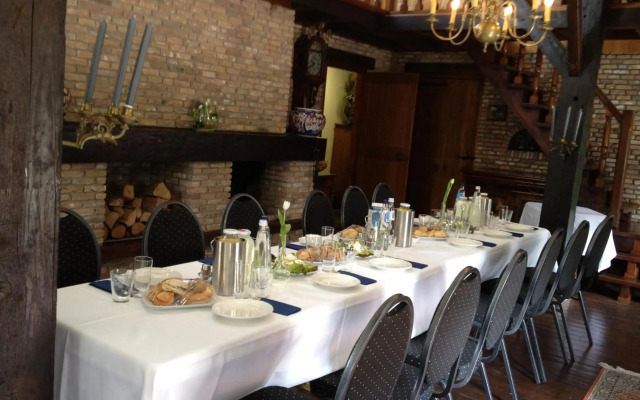 De Dames Van De Jonge Hotel Restaurant