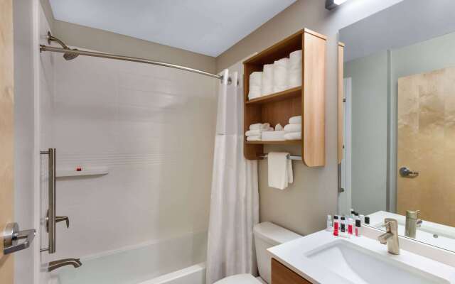 Microtel Inn & Suites by Wyndham Farmington