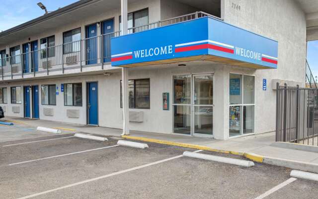 Motel 6 Carson City, NV