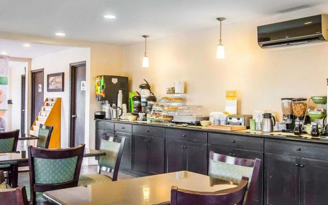 Quality Inn Cairo I-57