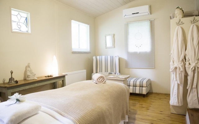White Lotus Day Spa – Guest Rooms – Narbethong