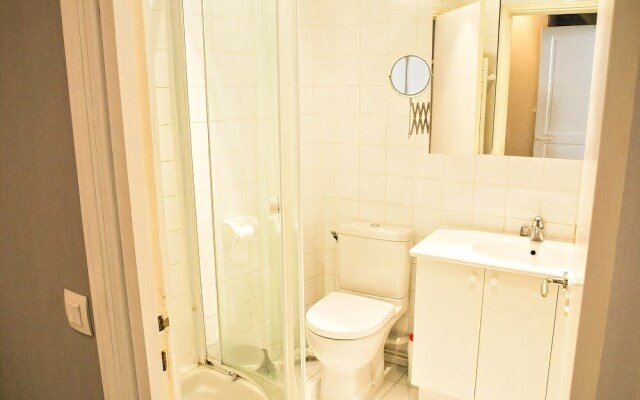 Apartments - Into Paris